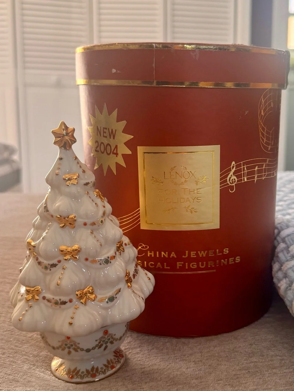 Lenox CHINA JEWELS™ MUSICAL FIGURINE TREE 